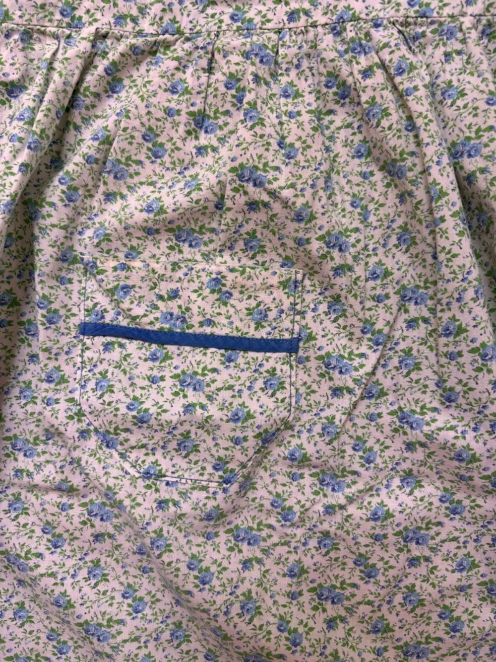 Vintage handmade crossover apron blue and green ditsy-floral blue trim